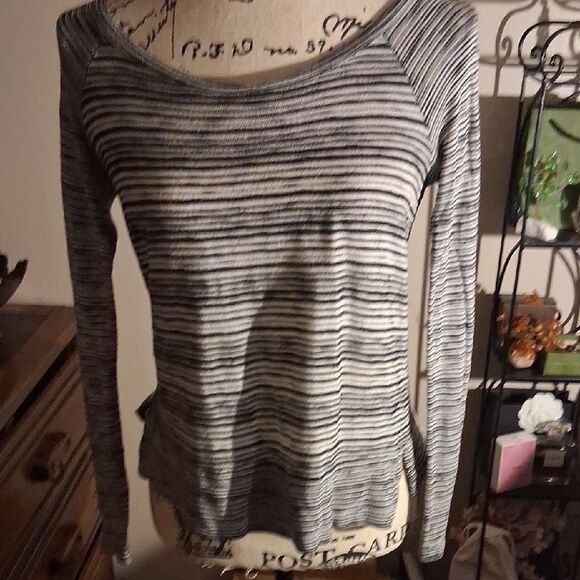 Splendid Black and White Striped Blouse Size Small - Picture 1 of 11